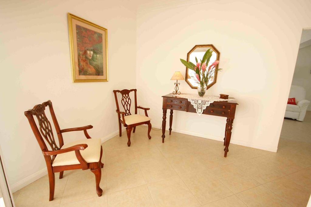 קינגסטון Cattleya Luxury Suites חדר תמונה