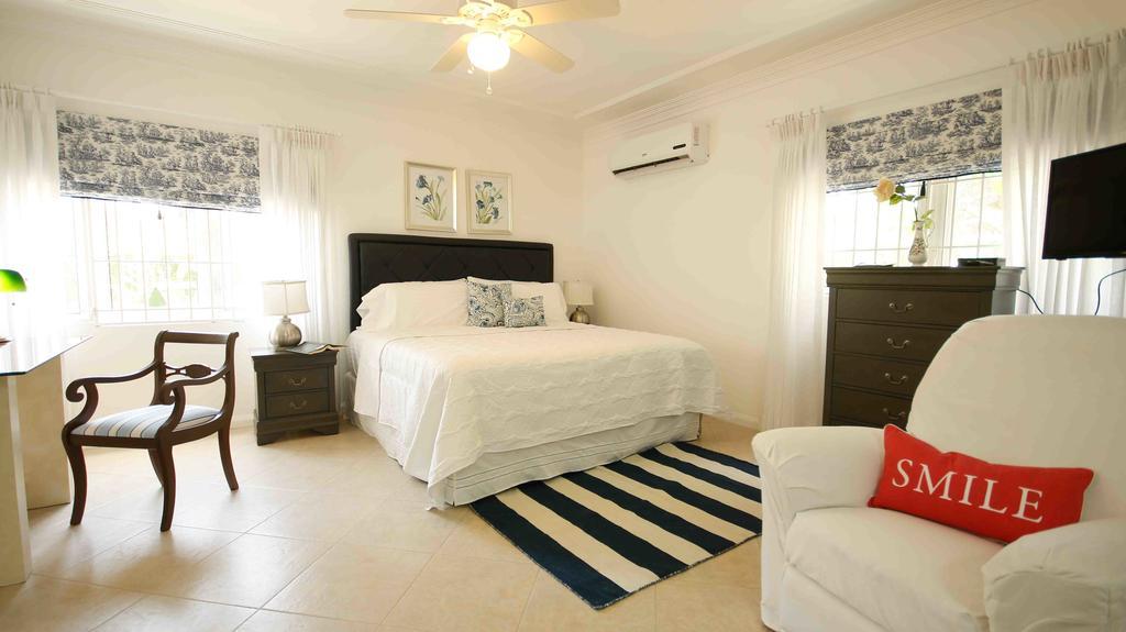 קינגסטון Cattleya Luxury Suites חדר תמונה