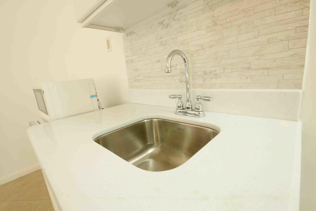 קינגסטון Cattleya Luxury Suites חדר תמונה