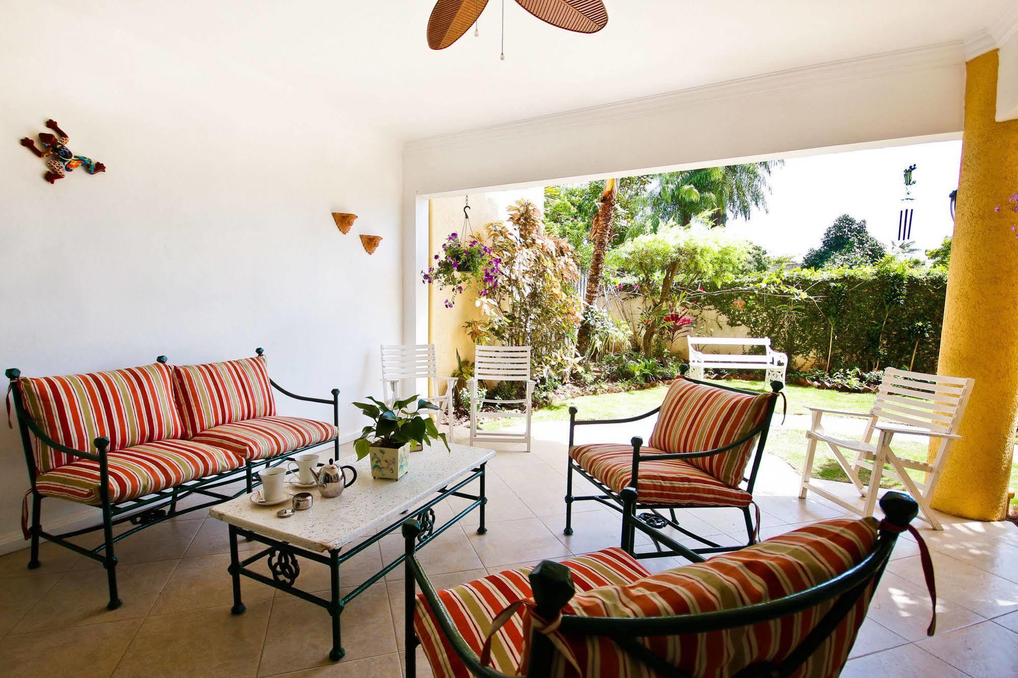 קינגסטון Cattleya Luxury Suites מראה חיצוני תמונה