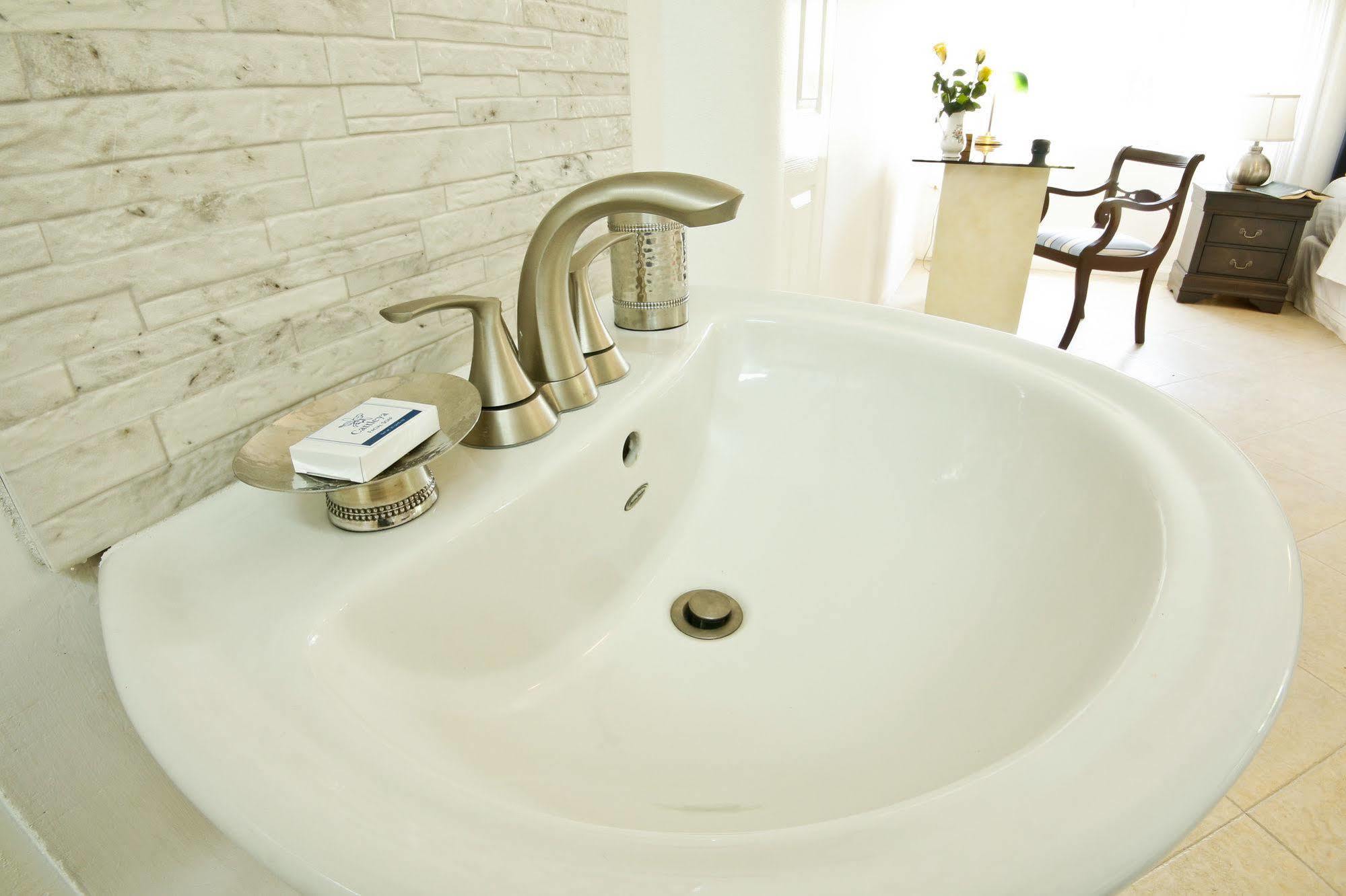 קינגסטון Cattleya Luxury Suites מראה חיצוני תמונה